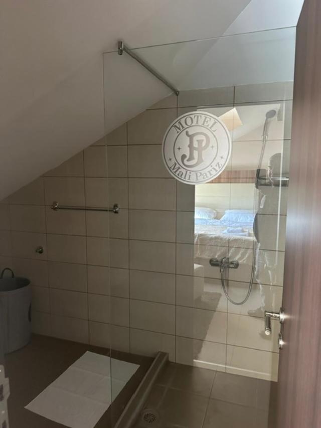 Jp Motel Mali Pariz Bor Kültér fotó