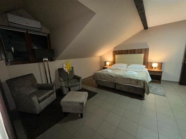 Jp Motel Mali Pariz Bor Kültér fotó